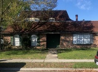 4421 Woodland Dr, New Orleans, LA 70131