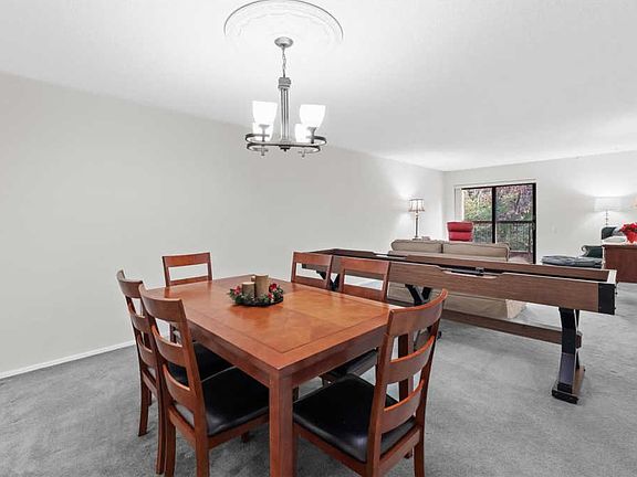 3rd image of 550 Coeur De Royale Dr APT 202