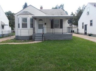 19420 Kenosha St, Harper Woods, MI 48225