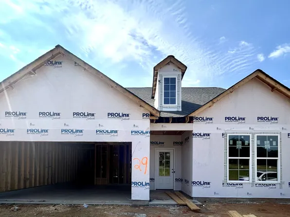 370 Crimson Feather Dr, Jefferson, GA 30549
