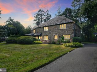 8310 Cedar Rd, Elkins Park, PA 19027