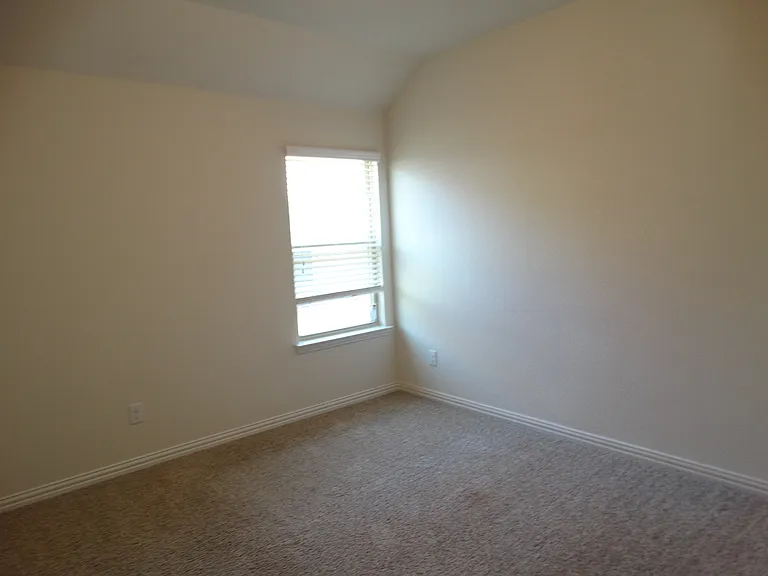 4532 Frost Ave — Photo 8