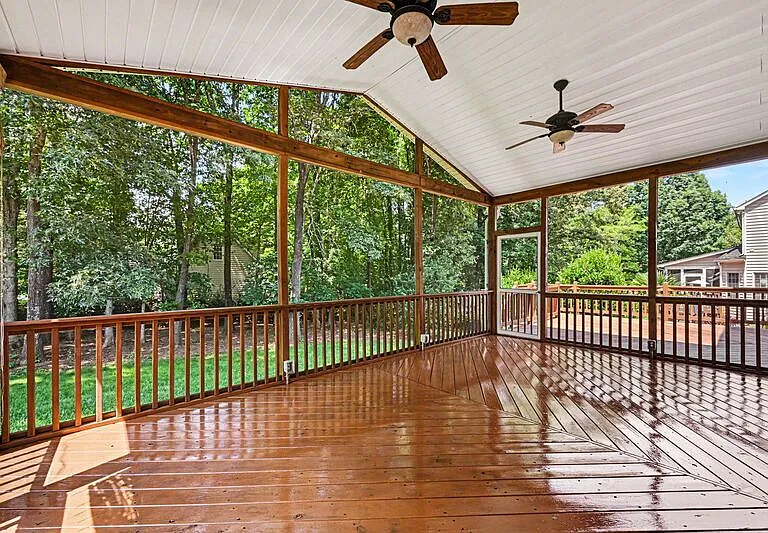10403 Persimmon Creek Dr — Photo 24