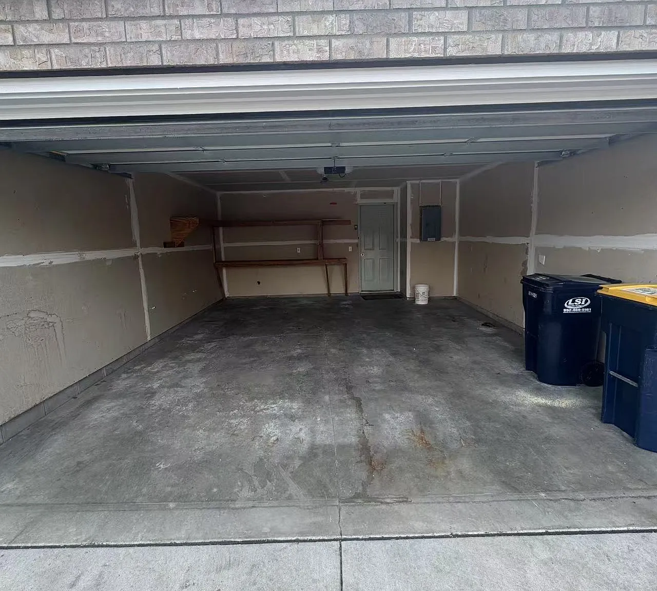 2 bed, 1.5 bath, 1320 sqft, $1,900 — Photo 4