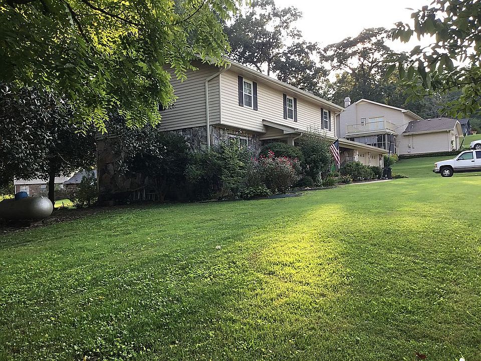 1st image of 411 Dailey Hill Cir