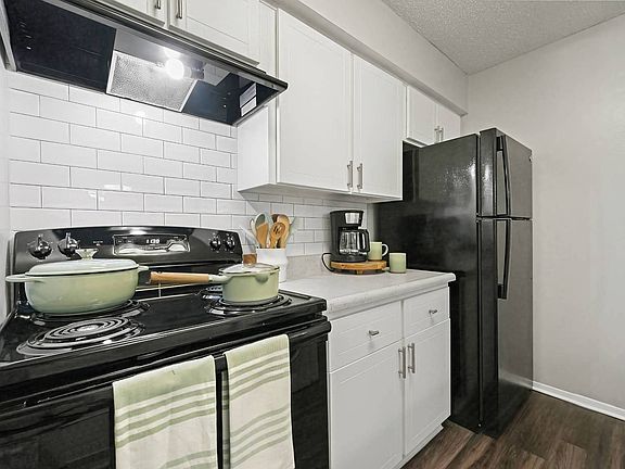5th image of 11500 N Dale Mabry Hwy #32b2cc283