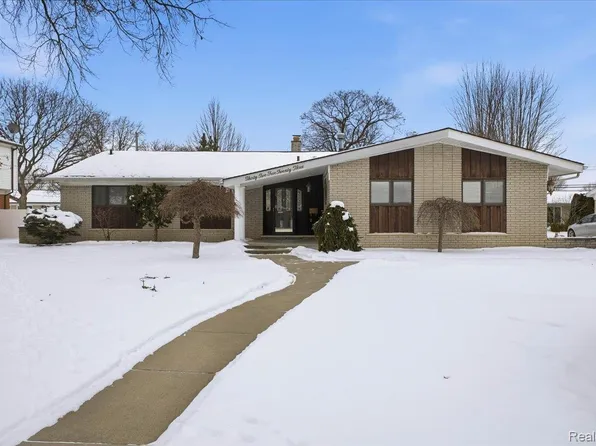 32523 Newcastle Dr, Warren, MI 48093