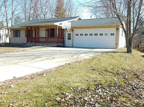 399 3rd St, Sunfield, MI 48890