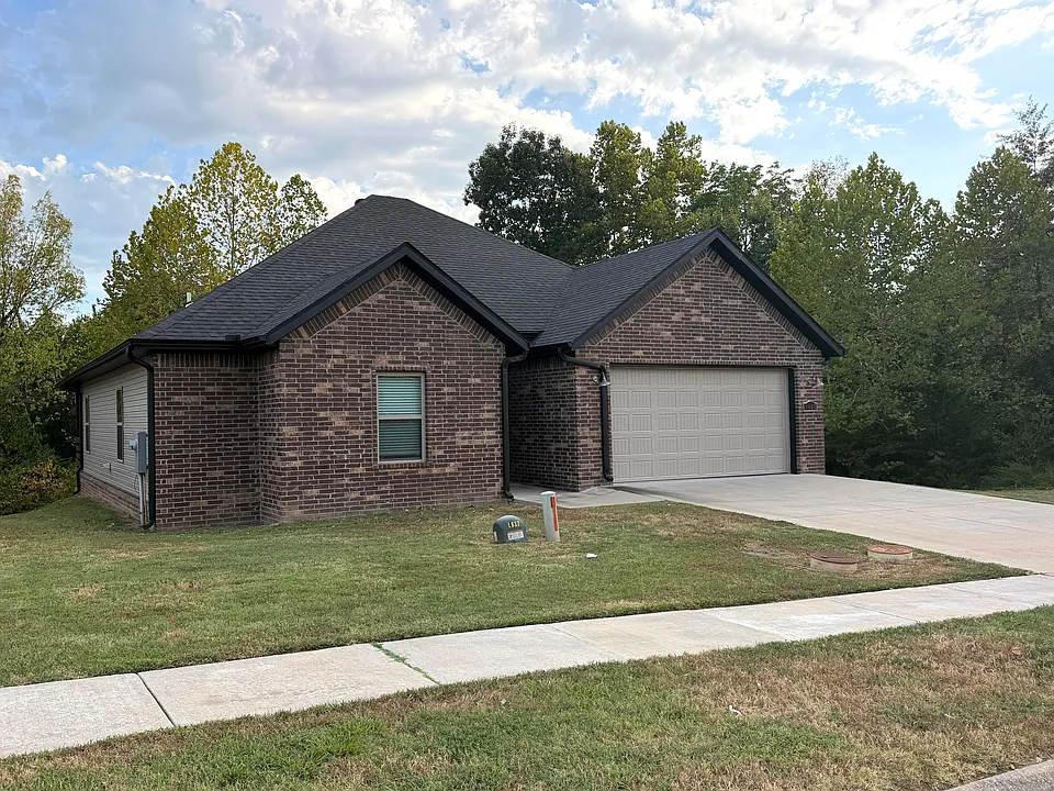 1983 E Peppervine Dr