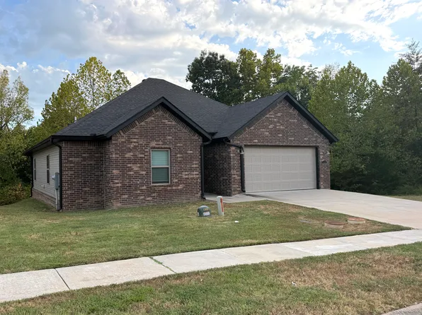 1983 E Peppervine Dr, Fayetteville, AR 72701