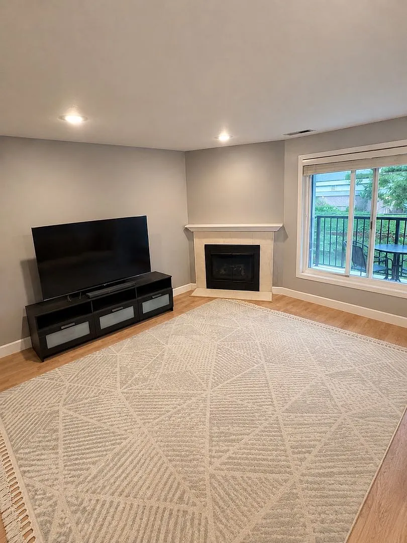 2 Bed 2 Bath Top-Floor Woodridge Condo with Sunset Views & 2-Car Garage — Photo 3