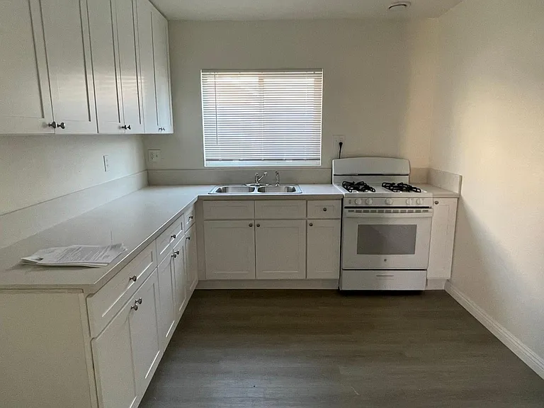 1505 N Stanton Pl — Photo 4