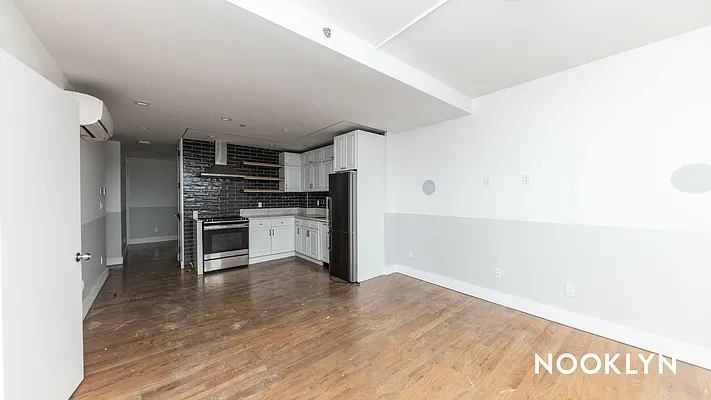 Rented by Nooklyn NYC LLC | media 186