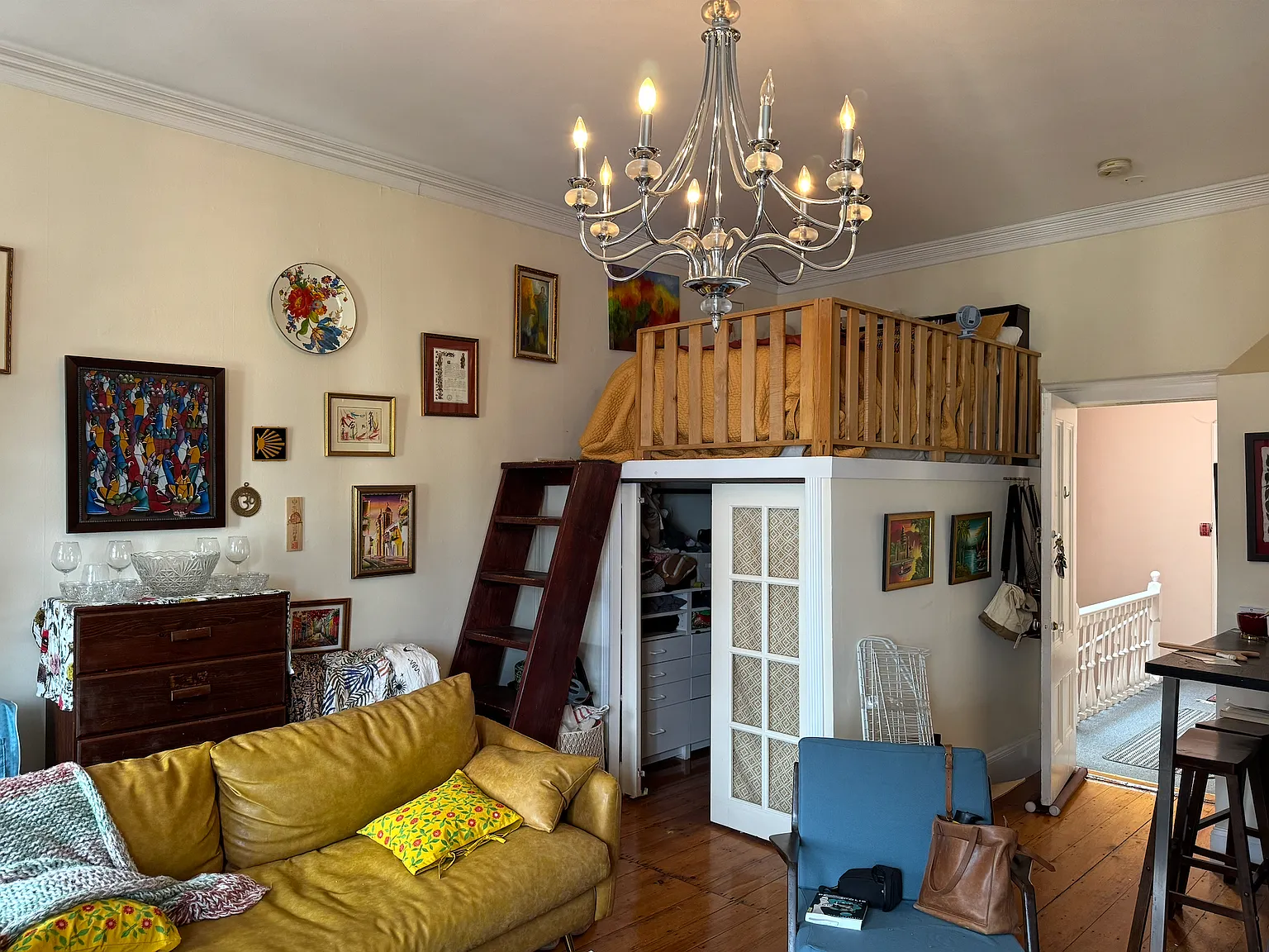 Studio, 450 sqft, $2,600 — Photo 3