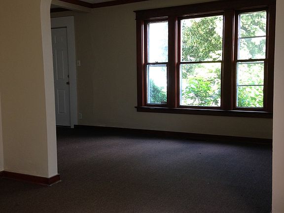 4th image of 165 Bickford Ave