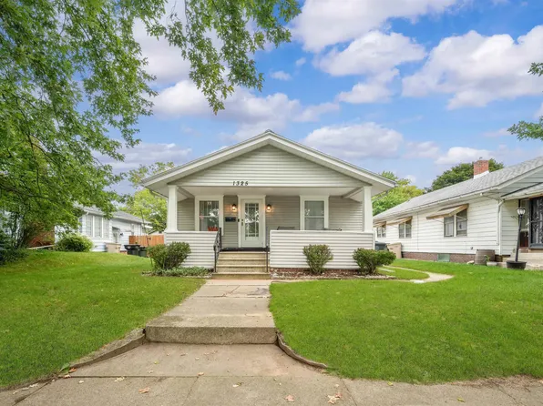 1325 Cedar St, South Bend, IN 46617