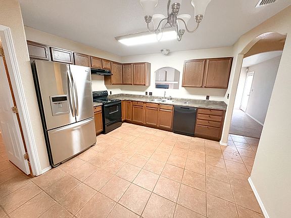 4th image of 1603 W Marquis Ln