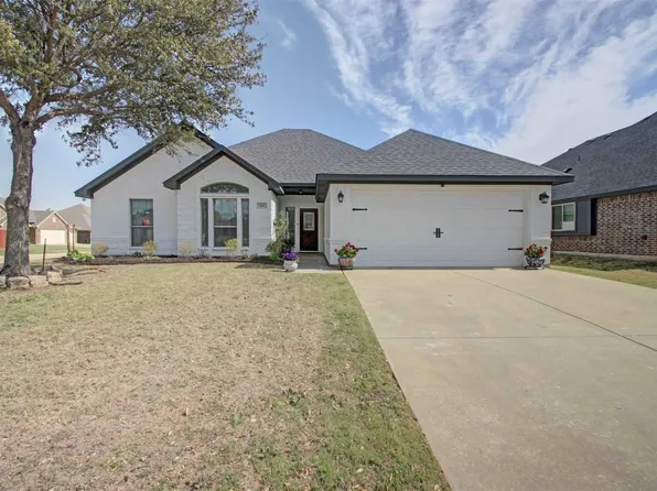 332 Delaware St, Burleson, TX 76028