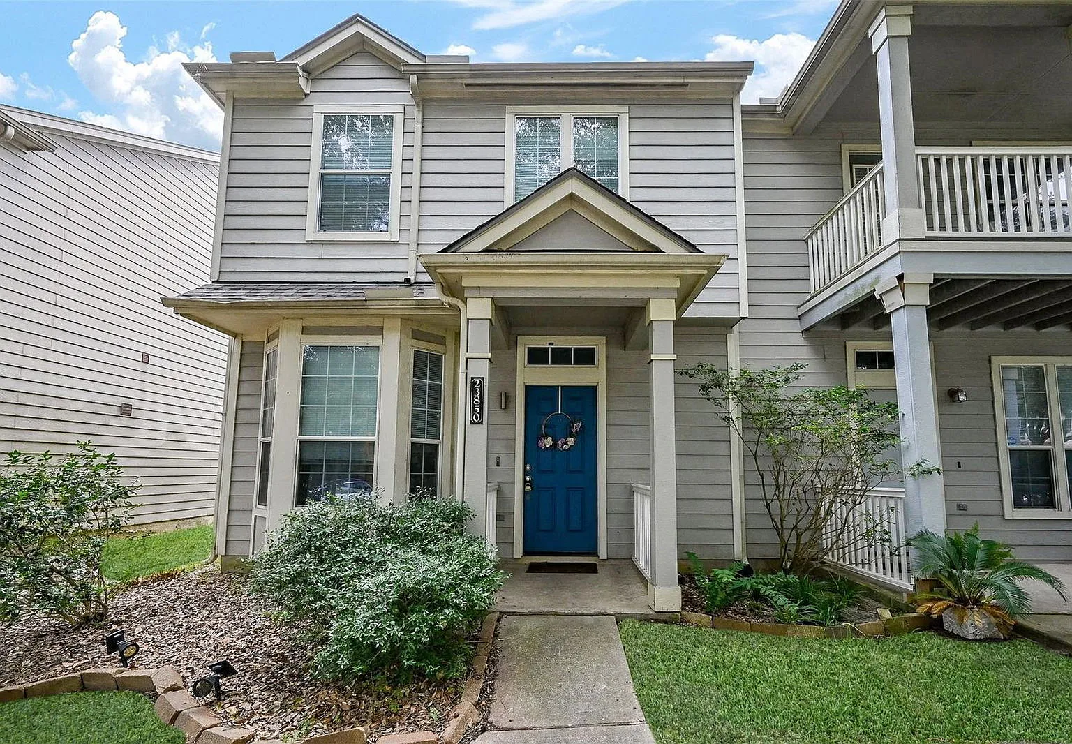 3 bed, 1.5 bath, 1288 sqft, $1,377 — Photo 2