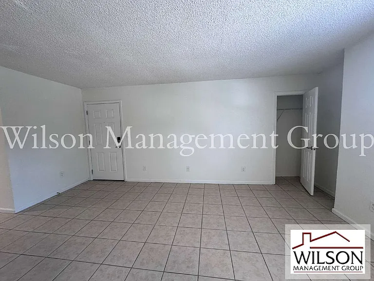 115 E Smith St #8 — Photo 5