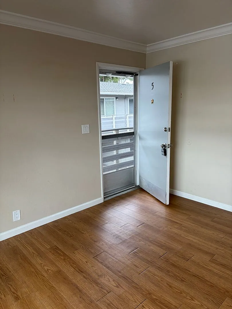 SleepMode 330 Ventura, LLC — Photo 1