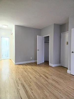 Rented by Yaffa Realty LLC | media 7