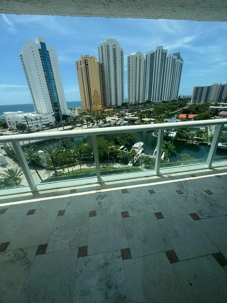 2 bed, 1530 sqft, $4,695 — Photo 2