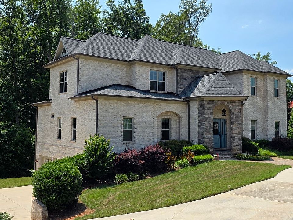 1st image of 560 Lissara Lodge Dr