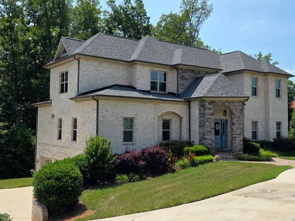 560 Lissara Lodge Dr, Lewisville, NC 27023