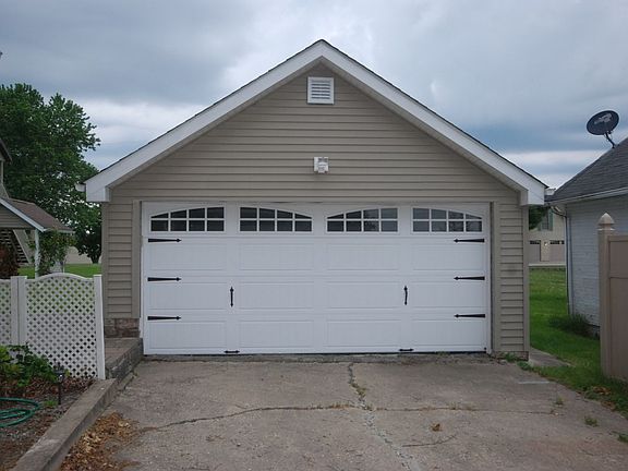 2nd image of 115 Sohio Dr
