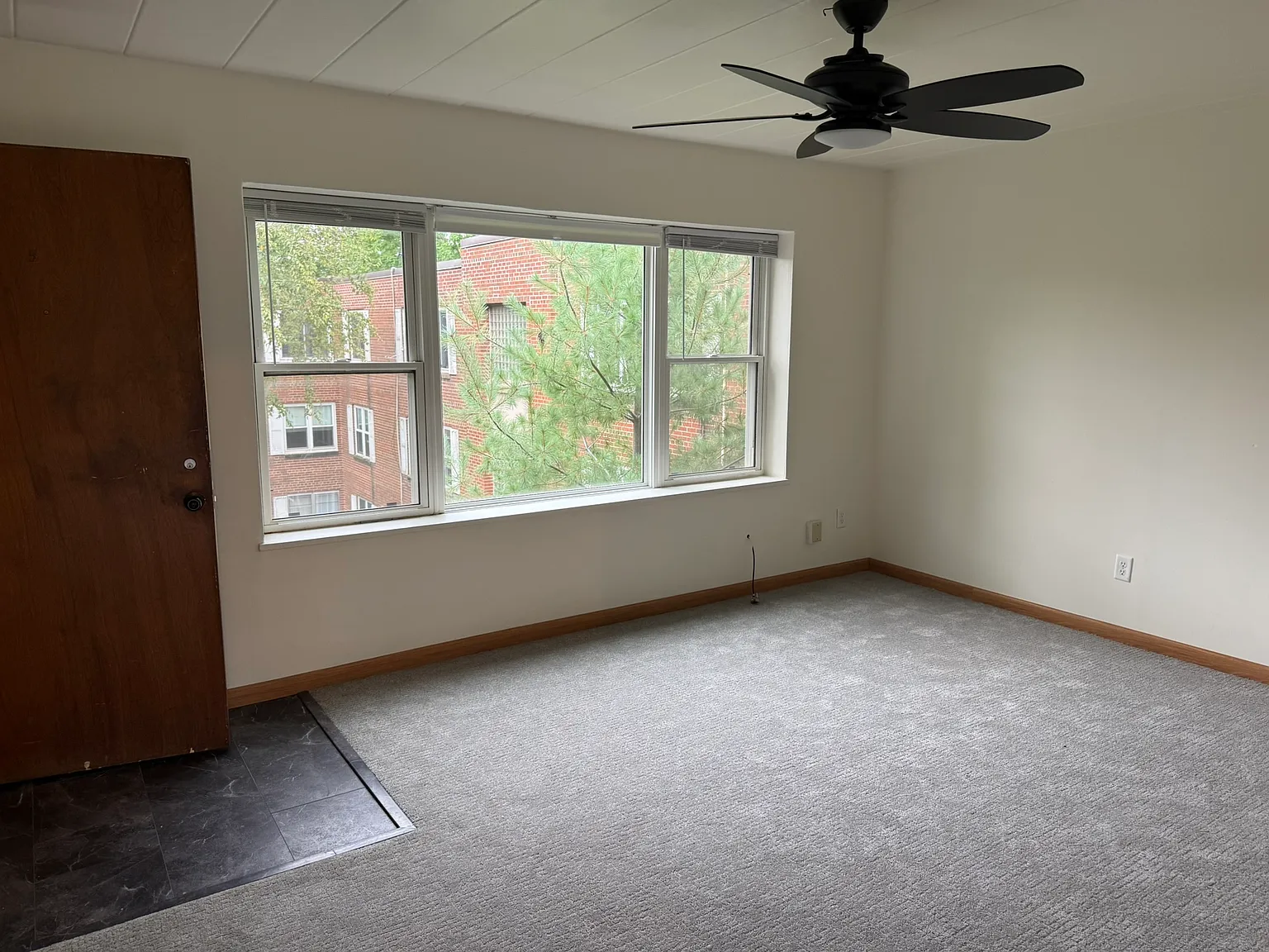 2 bed, 852 sqft, $1,345 — Photo 3