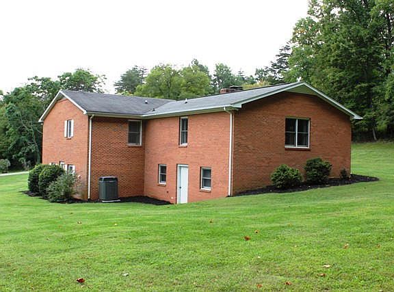 2nd image of 138 Winter Dr