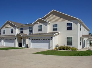 Osgood Townhomes 4250 & 4270, Fargo, ND 58104