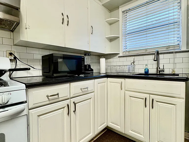 932 Helios Ave #1 — Photo 6