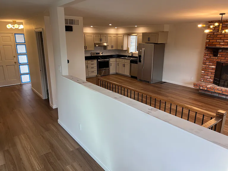 3245 Montebello Dr W — Photo 10