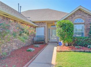 216 Tecumseh Ridge Rd, Norman, OK 73069