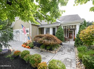 18 Iselin Ln, Oceanport, NJ 07757