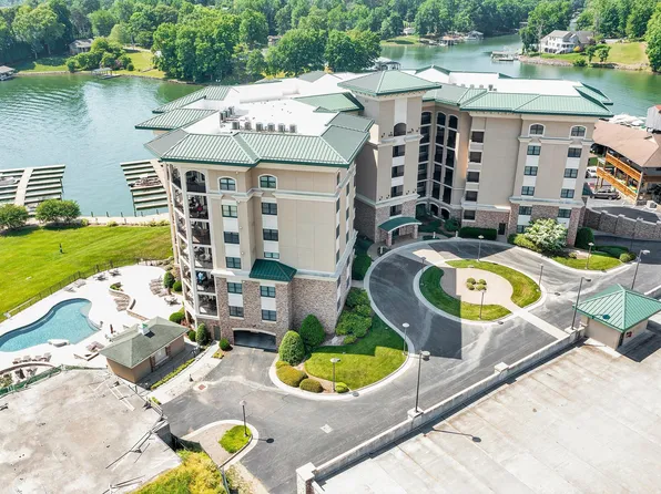 100 Bridgewater Pointe Pl Unit 204, Moneta, VA 24121
