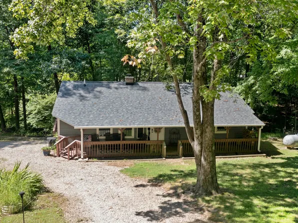 7906 Maple Dr, Nineveh, IN 46164