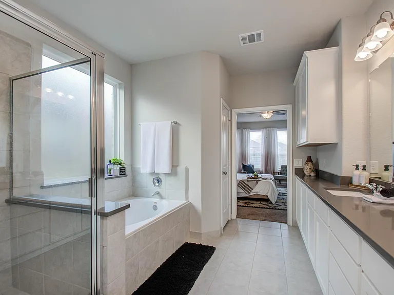 7606 Cottonwood Falls Dr — Photo 24
