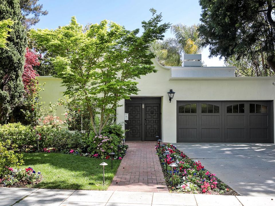 1st image of 543 W Crescent Dr
