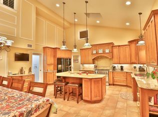 7 Sherwood Dr, Freehold, NJ 07728