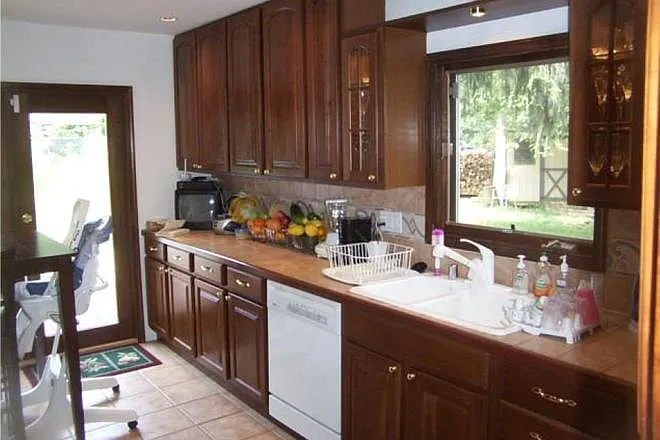 5 bed, 3.5 bath, 2810 sqft, $750 — Photo 3