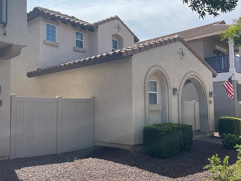 1062 S Agnes Ln — Photo 2