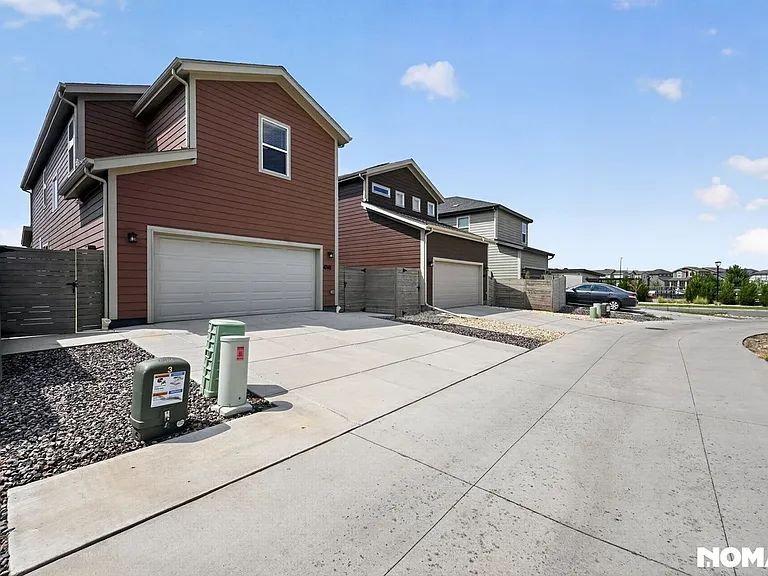 4740 Jasper St — Photo 32