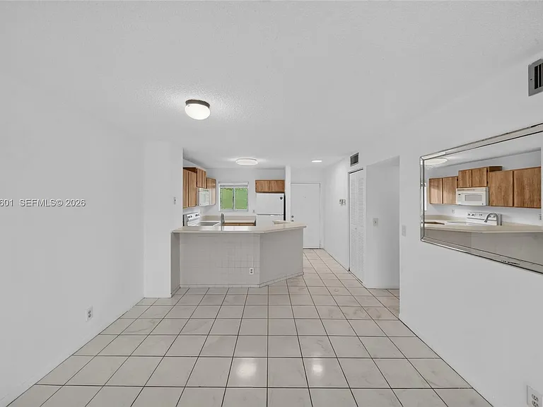 8750 N Sherman Cir #305 — Photo 50