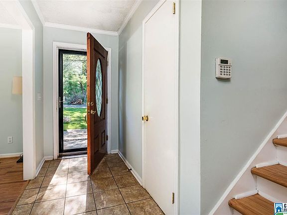3rd image of 1162 Mountain Oaks Dr