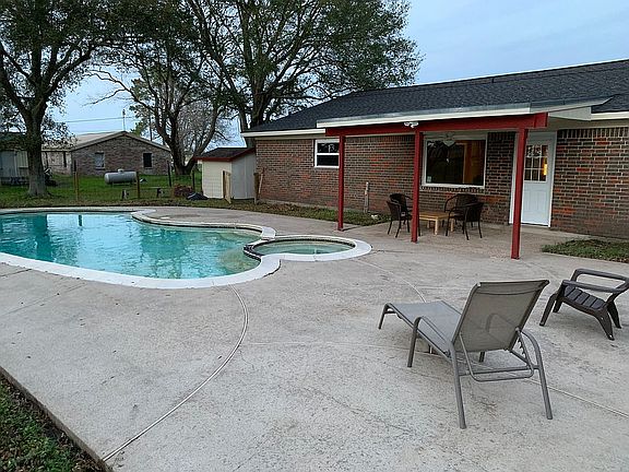Back Yard/Pool