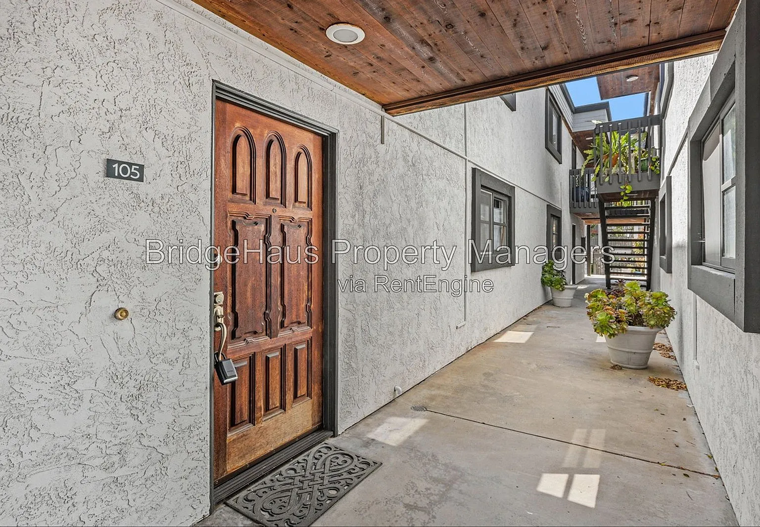 2 bed, 2.0 bath, 942 sqft, $3,200 — Photo 2