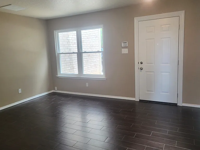 9130 Blazer Pl — Photo 2
